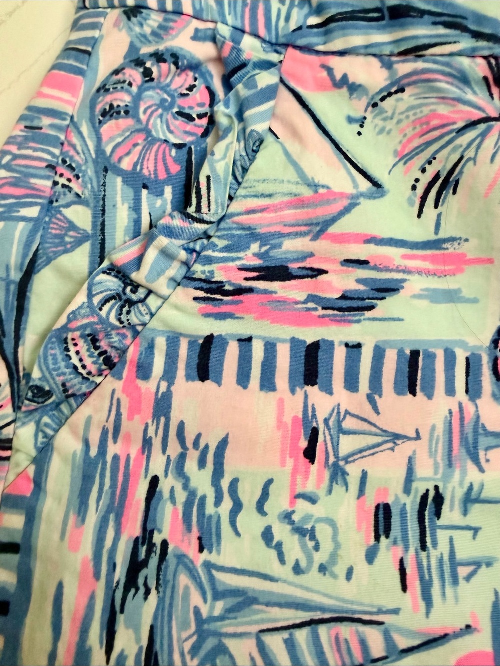 Lilly Pulitzer Blue and Pink Tropical Print  Shorts size 6 - Picture 2 of 6